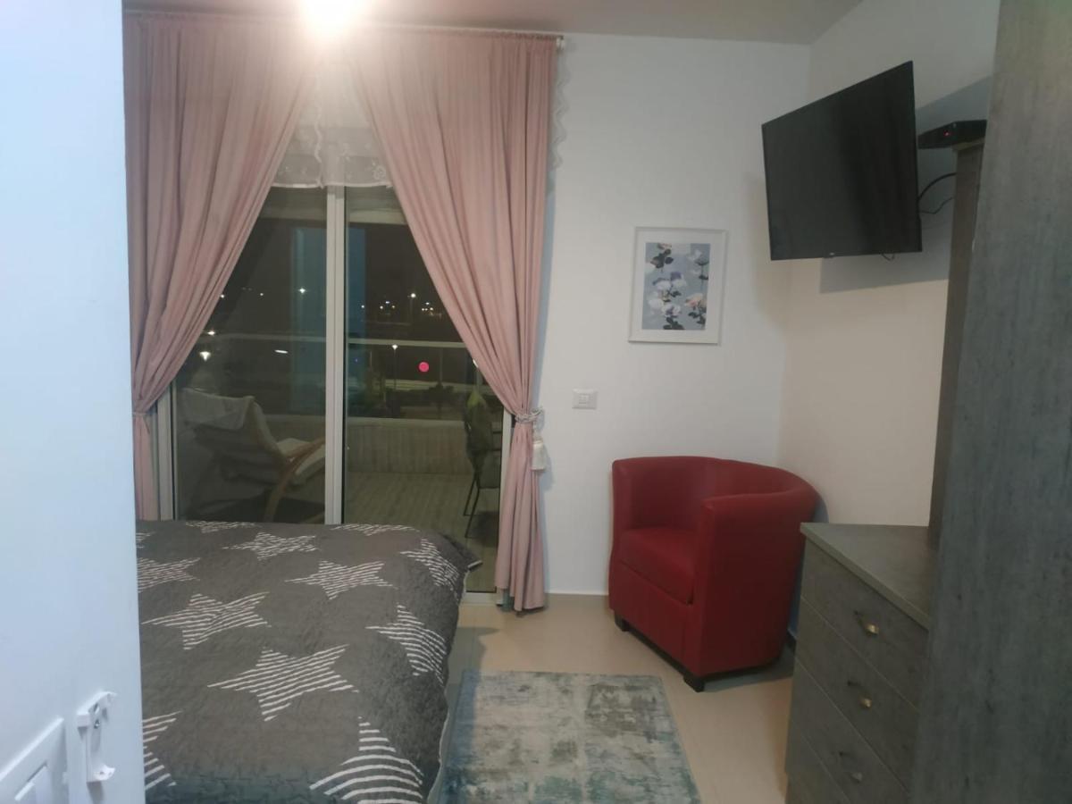 עכו דירה חדשה ליד הים- Akko-Brand New Apartment ภายนอก รูปภาพ