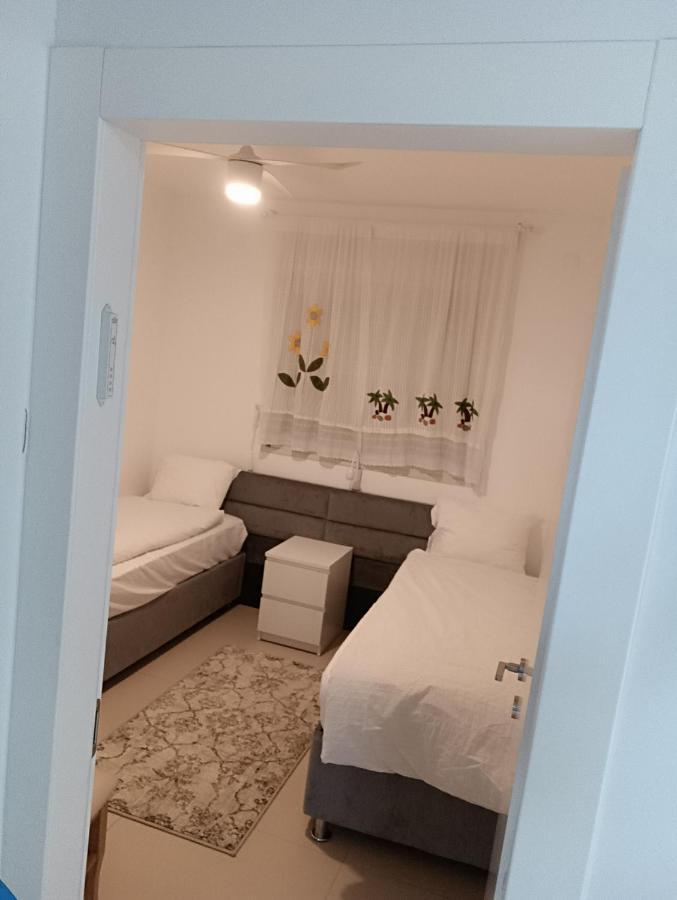 עכו דירה חדשה ליד הים- Akko-Brand New Apartment ภายนอก รูปภาพ